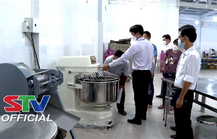 Nghiệm thu Đề án Khuyến công tại Cơ sở sản xuất bánh kẹo Hiệp Phong