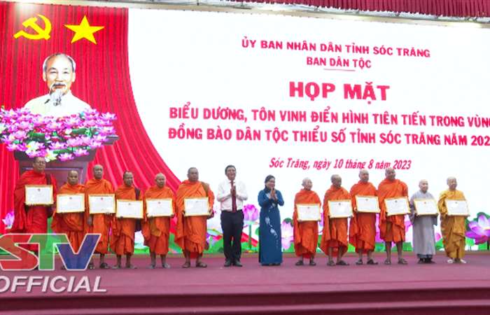 Sóc Trăng tôn vinh 50 cá nhân điển hình tiên tiến trong vùng đồng bào Dân tộc thiểu số năm 2023