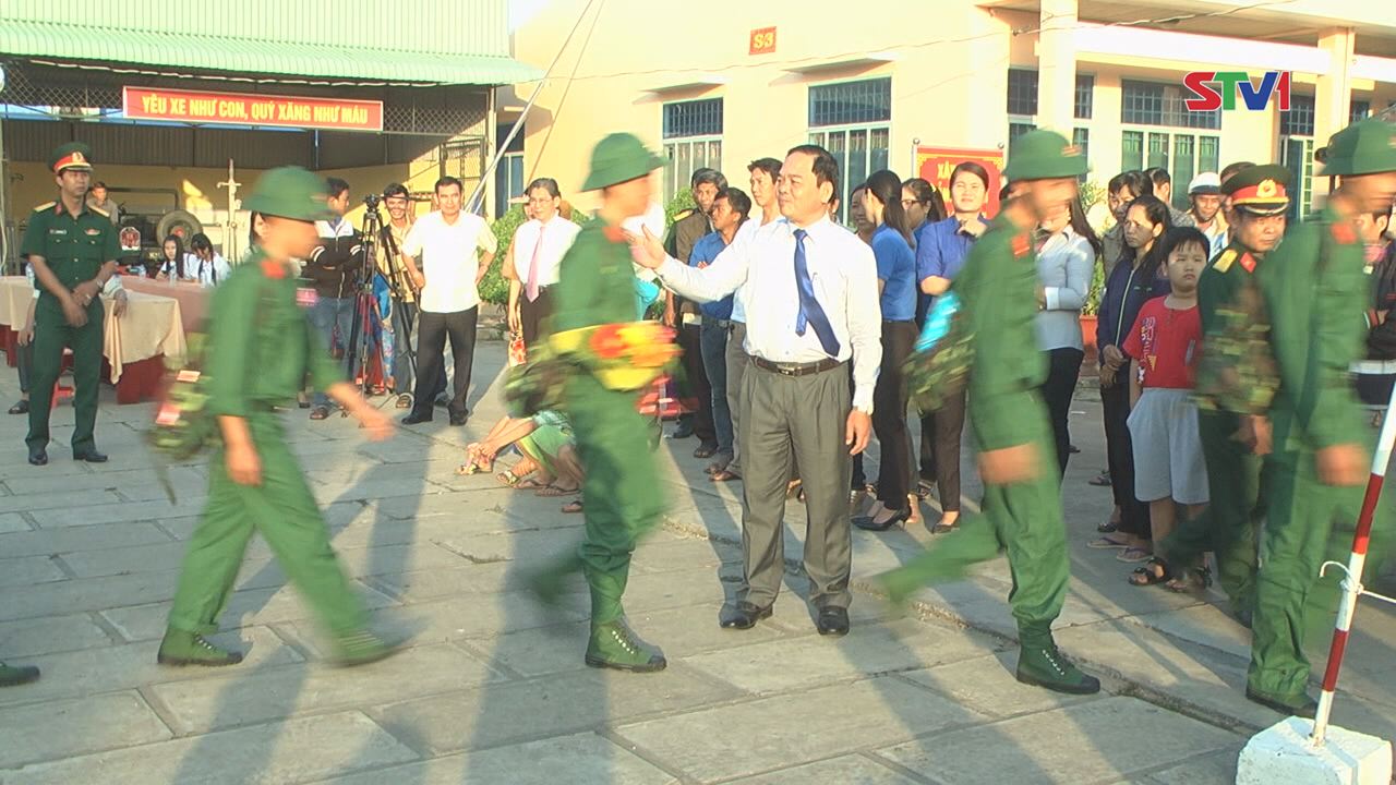 Huyện Mỹ Xuyên tổ chức lễ giao, nhận quân năm 2017