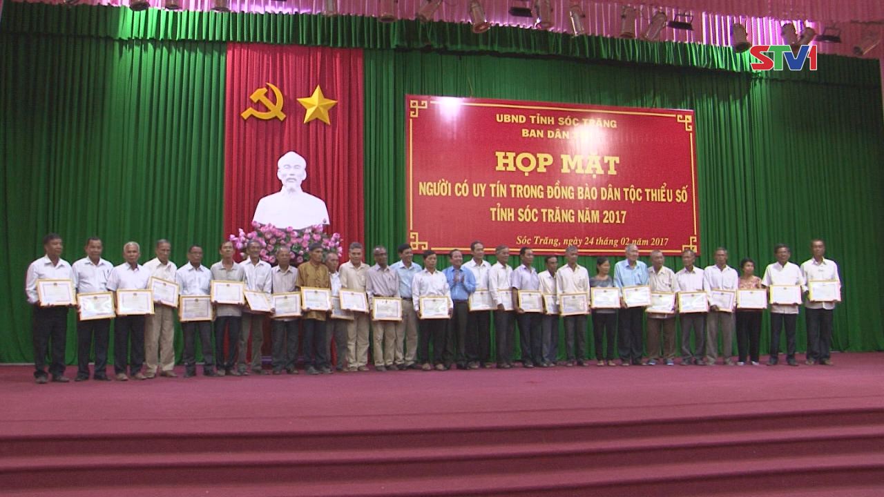 Họp mặt Người có uy tín trong Đồng bào Dân tộc thiểu số tỉnh Sóc Trăng năm 2017