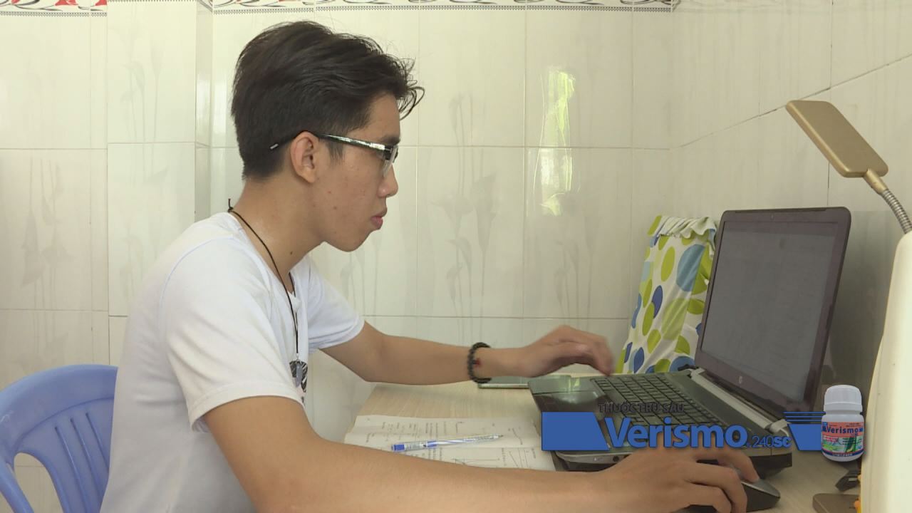 Cậu học trò với niềm đam mê tin học 28-03-2017