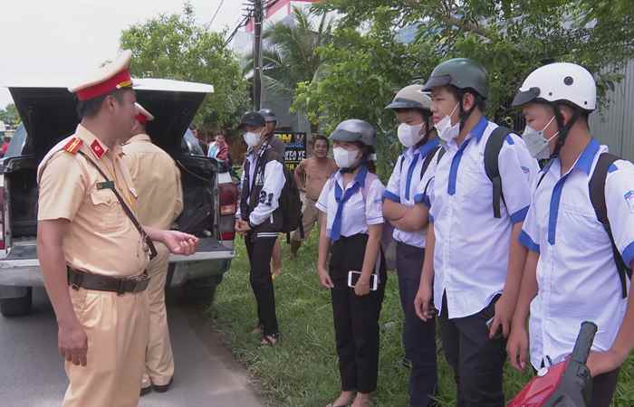  Tăng cường tuyên truyền an toàn giao thông tại các điểm trường (22-04-2024)