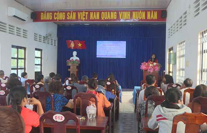 Tập huấn hướng dẫn giám sát đánh giá bình đẳng giới cho cán bộ cơ sở