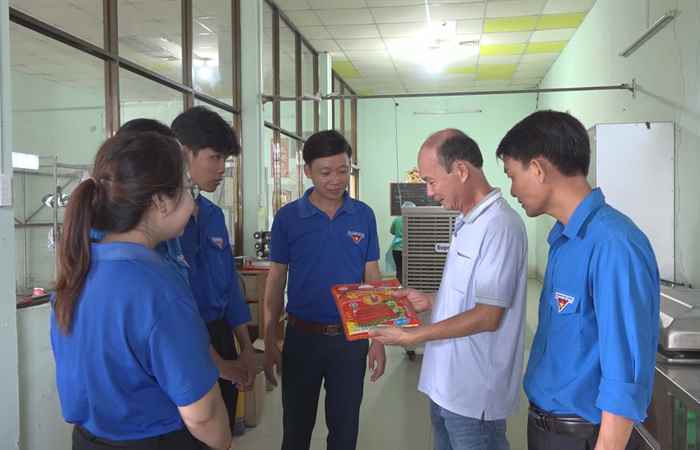 Mỹ Xuyên: Đoàn viên, Thanh niên tham quan các cơ sở sản xuất có sản phẩm được công nhận OCOP