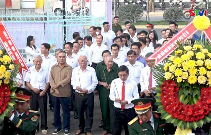 Thành phố Sóc Trăng tổ chức Lễ viếng Đài chiến thắng Mậu Thân 1968 Tiểu đoàn Phú Lợi anh hùng