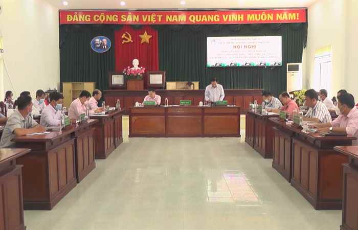 Ngân hàng CSXH Việt Nam khảo sát hoạt động tín dụng tại huyện Thạnh Trị  