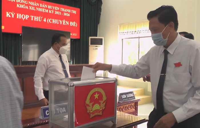 HĐND huyện Thạnh Trị thông qua Tờ trình bổ sung Kế hoạch đầu tư công trung hạn và Kế hoạch đầu tư công năm 2022