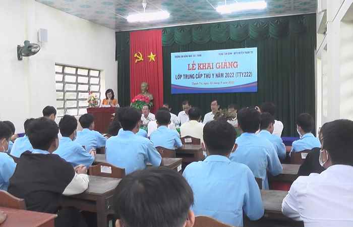 Thạnh Trị khai giảng lớp Trung cấp nghề Thú y