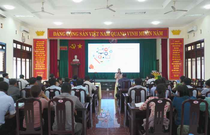 Thạnh Trị: Tập huấn nâng cao năng lực cho cán bộ thông tin và truyền thông