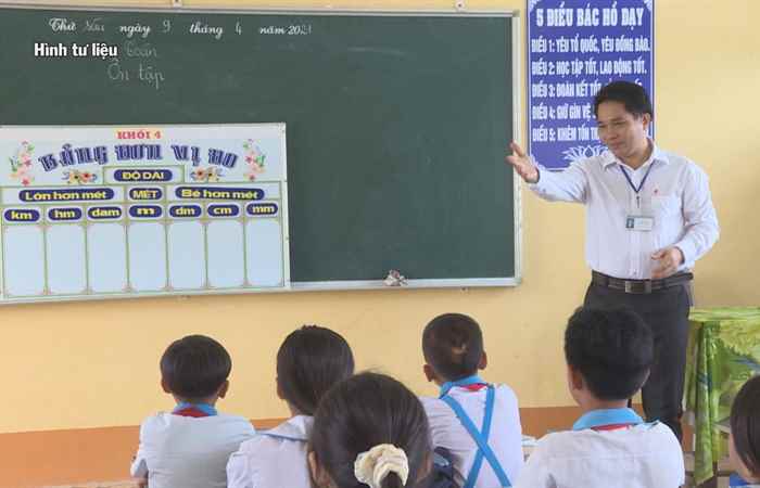 Thầy Trần Văn Tiếp - gương điển hình trong học tập và làm theo Bác (13-06-2021)