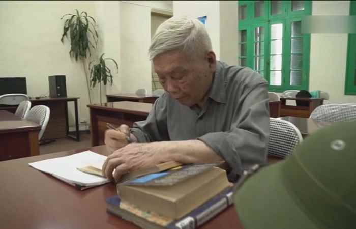  Theo dòng thời gian  tiếng Khmer (27-02-2022)