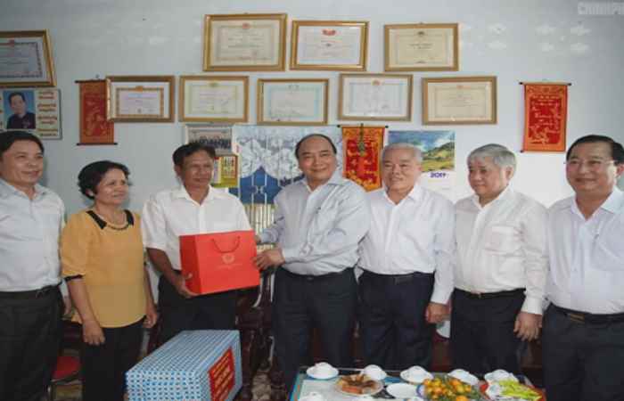 Theo dòng thời gian  tiếng Khmer (28-02-2021)