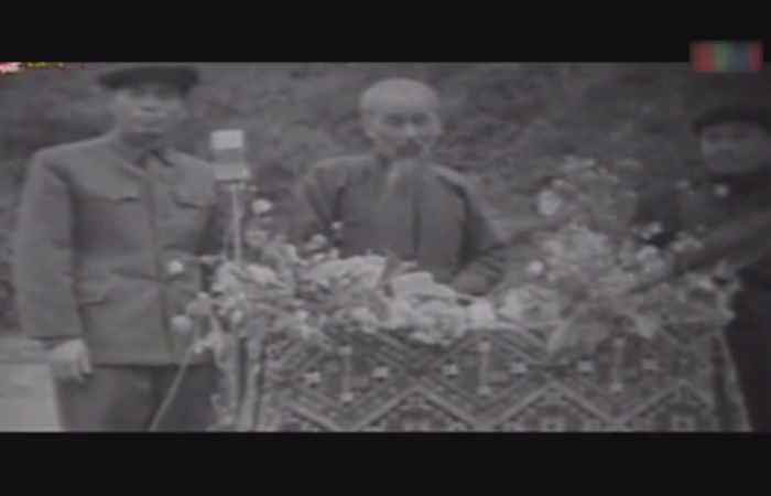 Theo dòng thời gian  tiếng Khmer (31-05-2020)