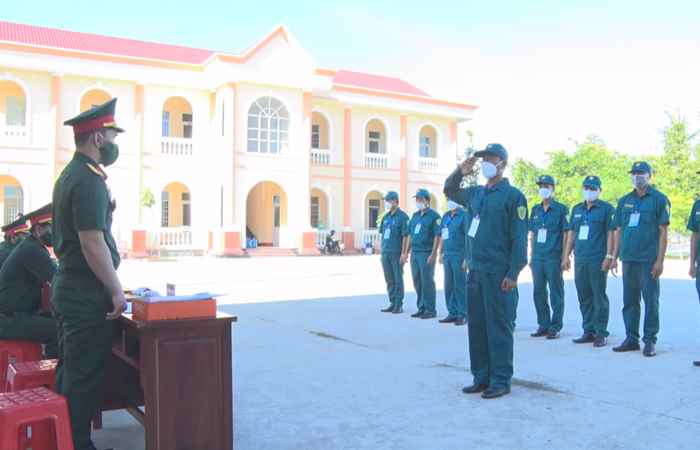 Hội thao Trung đội Dân - Quân cơ động tại thị xã Vĩnh Châu