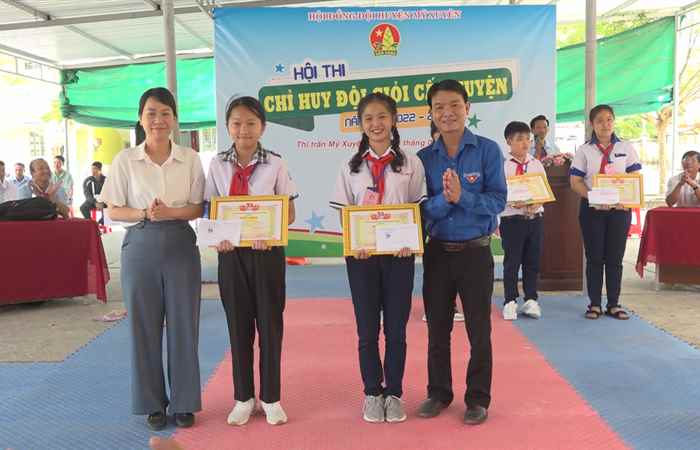 Thiếu nhi Mỹ Xuyên làm nghìn việc tốt, tiến bước lên Đoàn 
