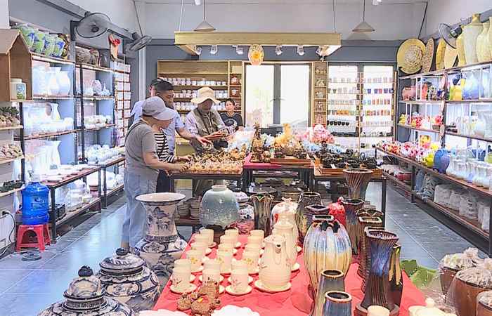 Thời sự trưa (05-04-2023)