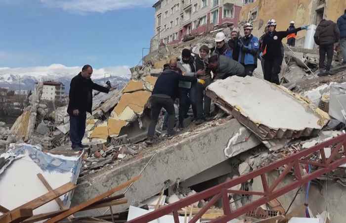 Thời sự trưa (13-02-2023)