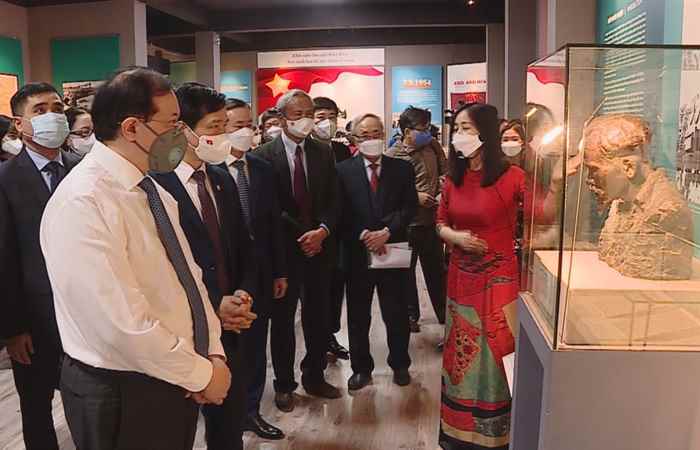 Thời sự trưa (17-12-2021)