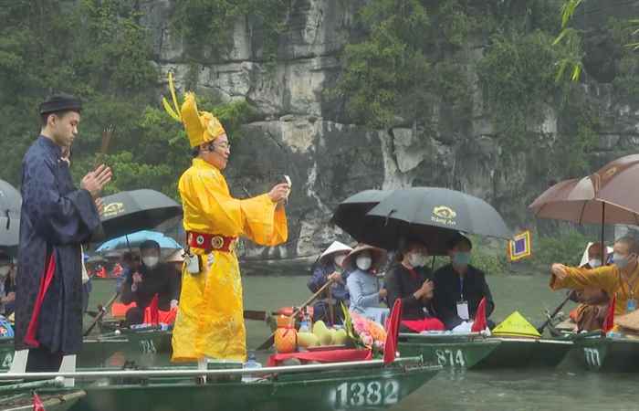 Thời sự trưa (18-04-2022)