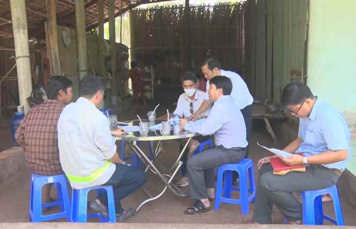 Huyện ủy Cù Lao Dung khảo sát công tác giải phóng mặt bằng tại xã An Thạnh 2 