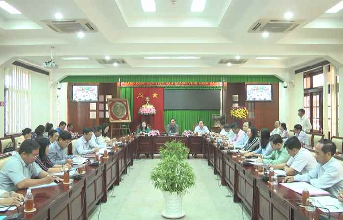 Thường trực Tỉnh ủy Sóc Trăng làm việc với lãnh đạo các đoàn thể, huyện ủy, thị ủy, thành ủy