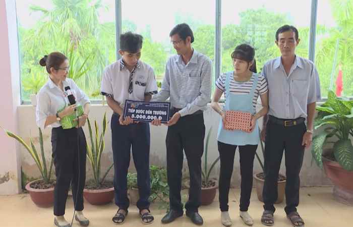 Tiếp bước cho em đến trường (09-08-2019)