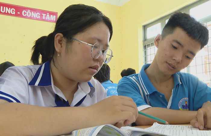 Tiếp bước em Diễm Thúy đến trường (13-07-2024)