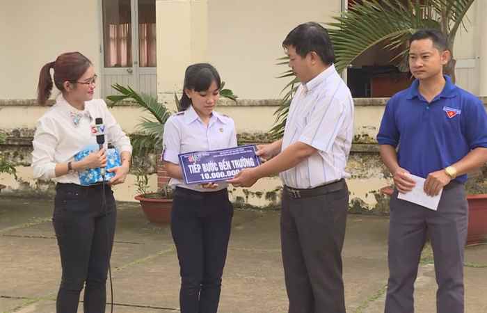 Tiếp bước cho em đến trường 24-08-2017