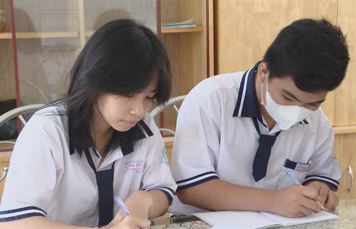 Tiếp bước Yến Ngọc đến trường (27-04-2024)