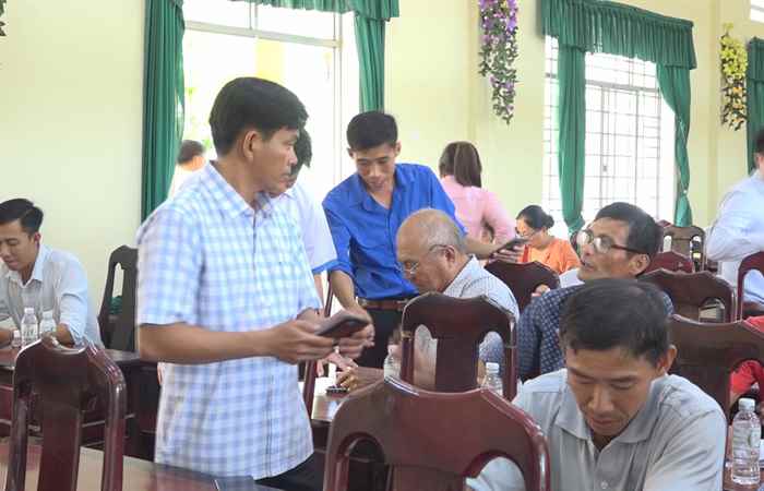 Sở Thông tin và Truyền thông tập huấn công tác chuyển đổi số ở xã Thạnh Quới
