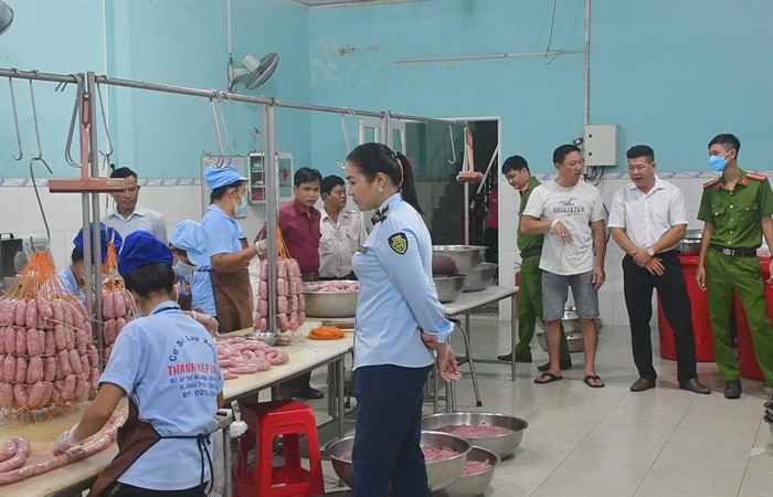 Châu Thành: Kiểm tra an toàn vệ sinh thực phẩm dịp Tết Nguyên đán  