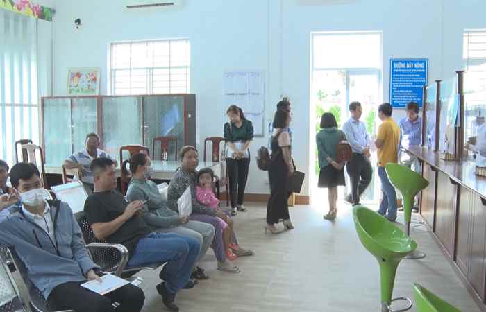 Công an tỉnh kiểm tra, khảo sát công tác triển khai thực hiện các phương thức sử dụng thông tin về nơi cư trú giải quyết thủ tục hành chính, dịch vụ công tại Vĩnh Châu