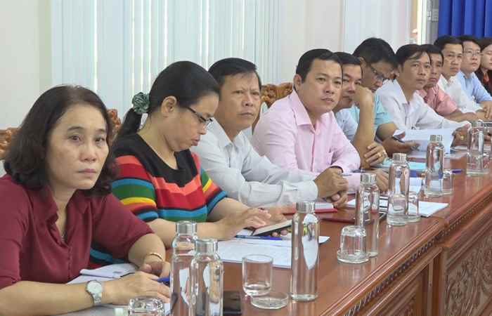 Long Phú tập huấn hướng dẫn Bộ tiêu chí Nông thôn mới giai đoạn 2021-2025