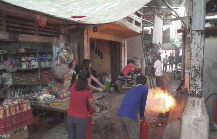 Xã An Hiệp tổ chức thực tập phương án chữa cháy tại chợ An Trạch