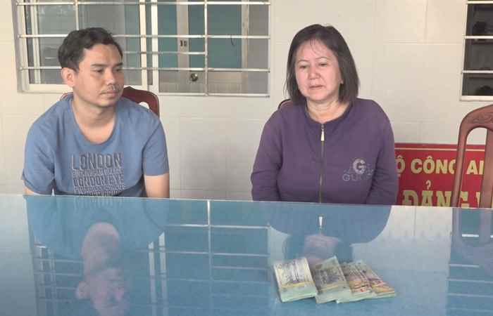 Nhặt được tiền đánh rơi, anh Ngô Xuân Quỳnh trao lại cho người đã mất ( 03-02-2023)