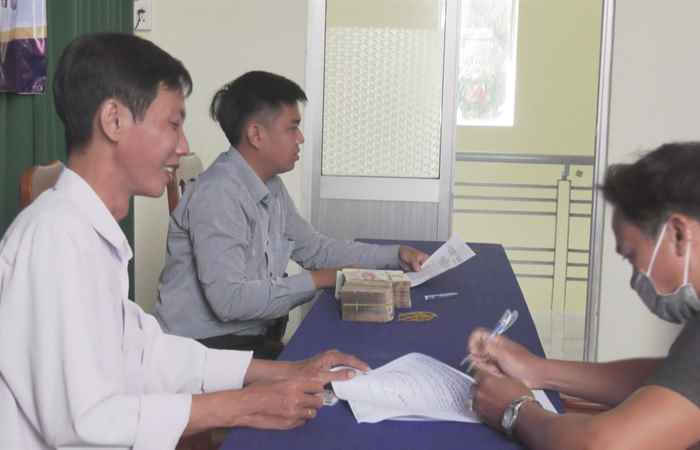 Hội Nông dân tỉnh Sóc Trăng hỗ trợ vốn vay cho nông dân xã Thiện Mỹ