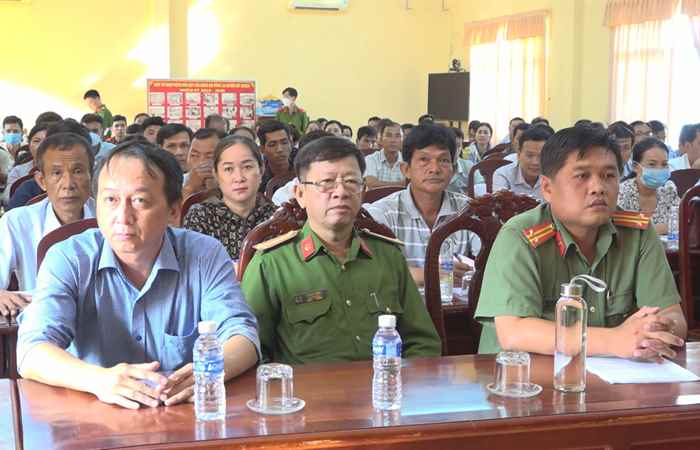 Công an huyện Mỹ Xuyên huấn luyện nghiệp vụ phòng cháy, chữa cháy và cứu nạn cứu hộ