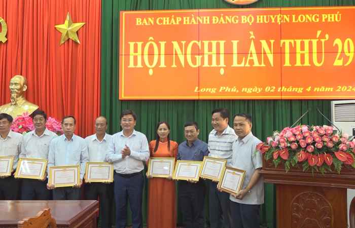 Hội nghị Ban Chấp hành Đảng bộ Long Phú lần thứ 29
