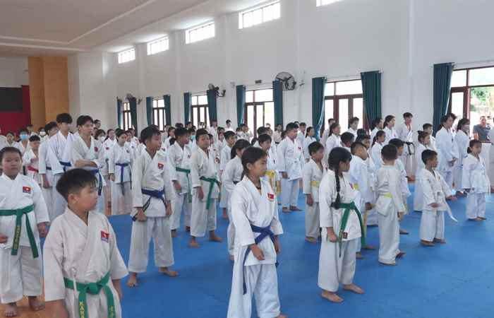 Vĩnh Châu tổ chức kỳ thi thăng cấp các đai môn Karatedo  