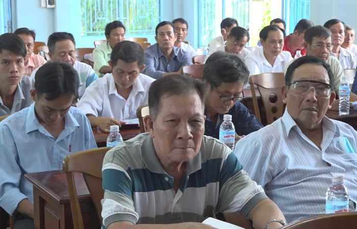 Long Phú bồi dưỡng nghiệp vụ công tác cho hội viên nông dân  