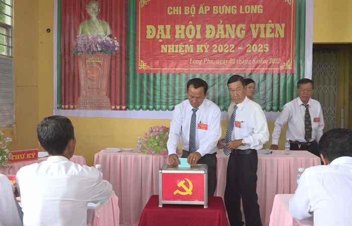 Đại hội điểm Chi bộ ấp Bưng Long, xã Long Phú