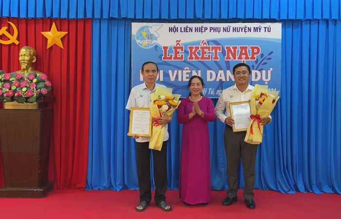 Hội LHPN huyện Mỹ Tú sơ kết giữa nhiệm kỳ thực hiện Nghị quyết, nhiệm kỳ 2021 - 2026