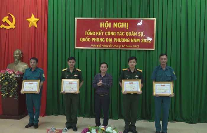 Trần Đề: Tổng kết công tác quân sự, quốc phòng địa phương  