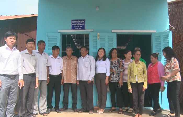 Trần Đề: Hội Nạn nhân chất độc da cam-dioxin trao nhà Nghĩa tình cho hộ nghèo