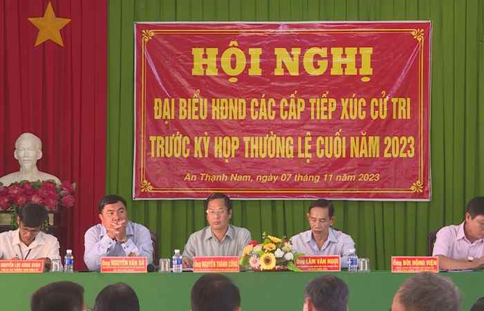Đại biều HĐND 3 cấp tiếp xúc cử tri tại xã An Thạnh Nam, huyện Cù Lao Dung