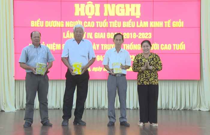 Vĩnh Châu: Ban đại diện Hội người cao tuổi tổng kết phong trào người cao tuổi làm kinh tế giỏi 