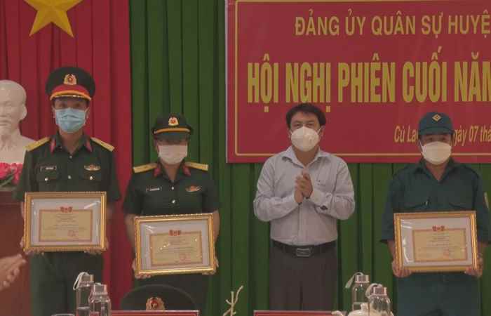 Cù Lao Dung tổng kết công tác Quốc phòng - Quân sự địa phương năm 2021