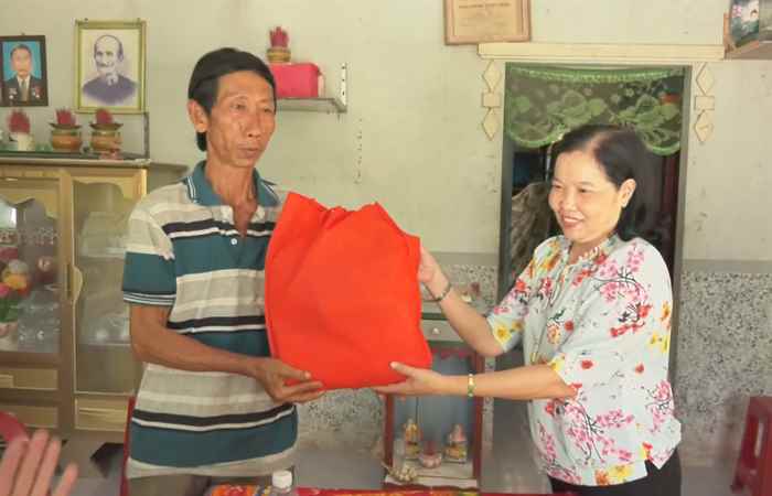 Kế Sách: Thăm, tặng quà, chúc mừng Lễ Đôlta năm 2023