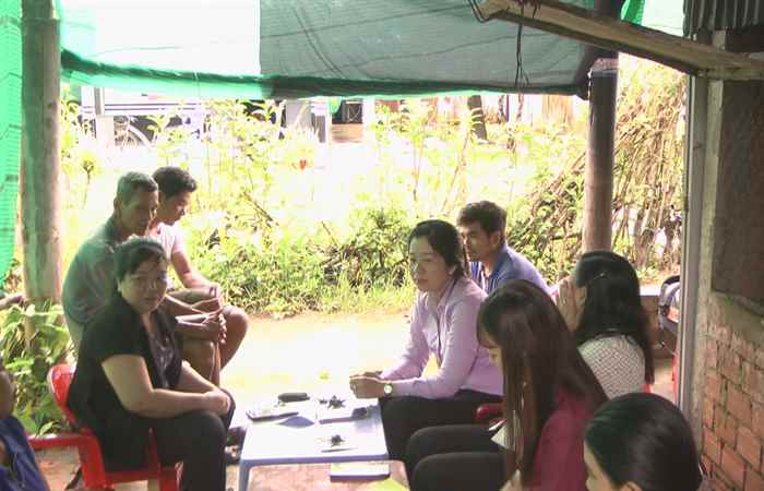 Mỹ Xuyên: Hội Liên hiệp phụ nữ ra mắt Tổ hợp tác “Đan năn tượng”