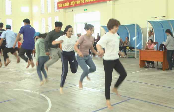 Mỹ Xuyên: Hội thao cán bộ, hội viên Nông dân  